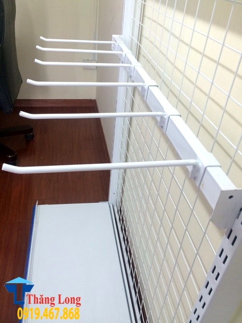 Móc treo hàng siêu thị cài thanh húc Móc treo hàng siêu thị cài thanh húc