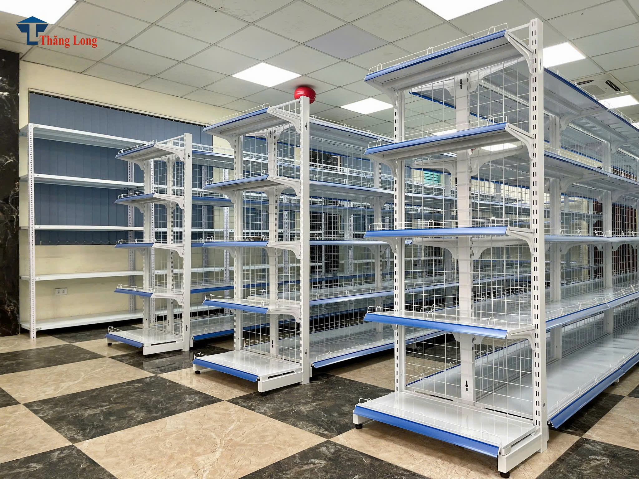 Cách tạo lối đi hợp lý trong cửa hàng với giá kệ siêu thị