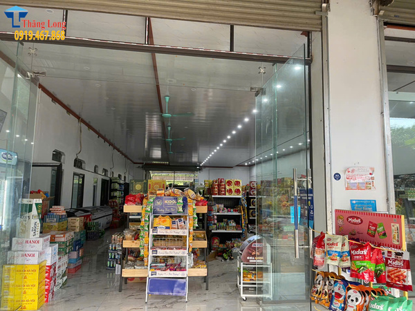 Chi ph&iacute; kệ b&agrave;y h&agrave;ng si&ecirc;u thị chiếm bao nhi&ecirc;u tổng vốn mở h&agrave;ng 