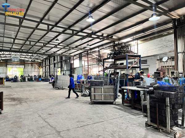 Công nghệ sản xuất kệ siêu thị hiện đại có gì khác biệt