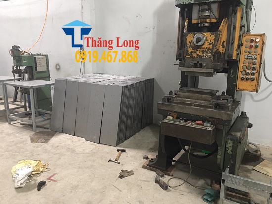 Hoàn thiện nhà máy và đi vào cung cấp giá kệ để hàng tại phía Nam