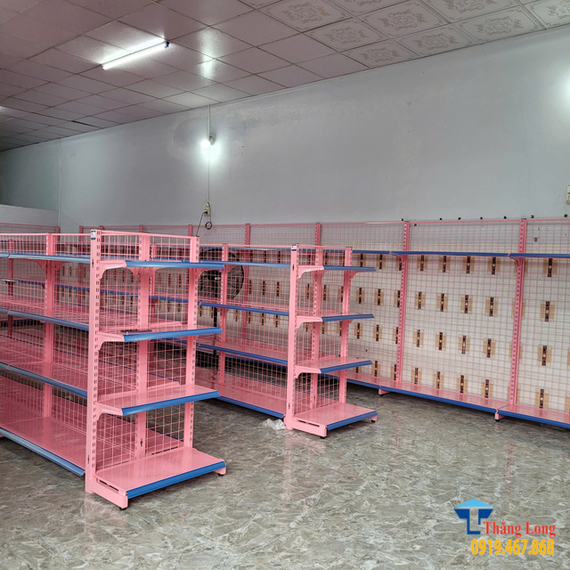 Kệ si&ecirc;u thị gi&aacute; rẻ c&oacute; thực sự tiết kiệm chi ph&iacute; cho cửa h&agrave;ng