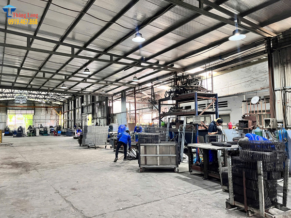 Nên chọn xưởng sản xuất giá kệ siêu thị hay mua qua trung gian