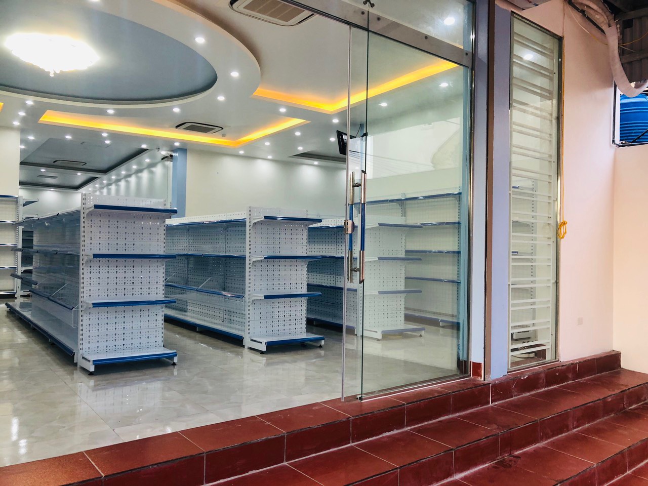 Những lỗi thường gặp trong qu&aacute; tr&igrave;nh sản xuất gi&aacute; kệ si&ecirc;u thị
