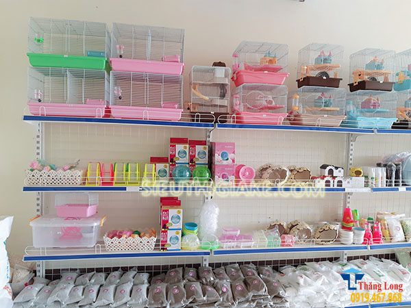 Hoàn thiện giá kệ bày hàng cho cửa hàng Happy Pet Xinh tại Pleiku
