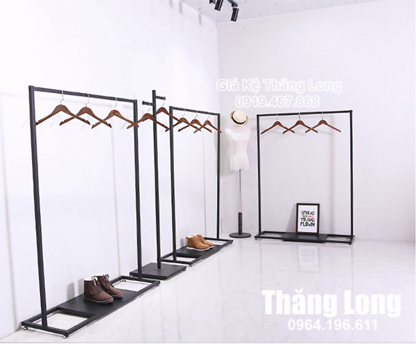 Kệ trưng bày shop thời trang KTT43