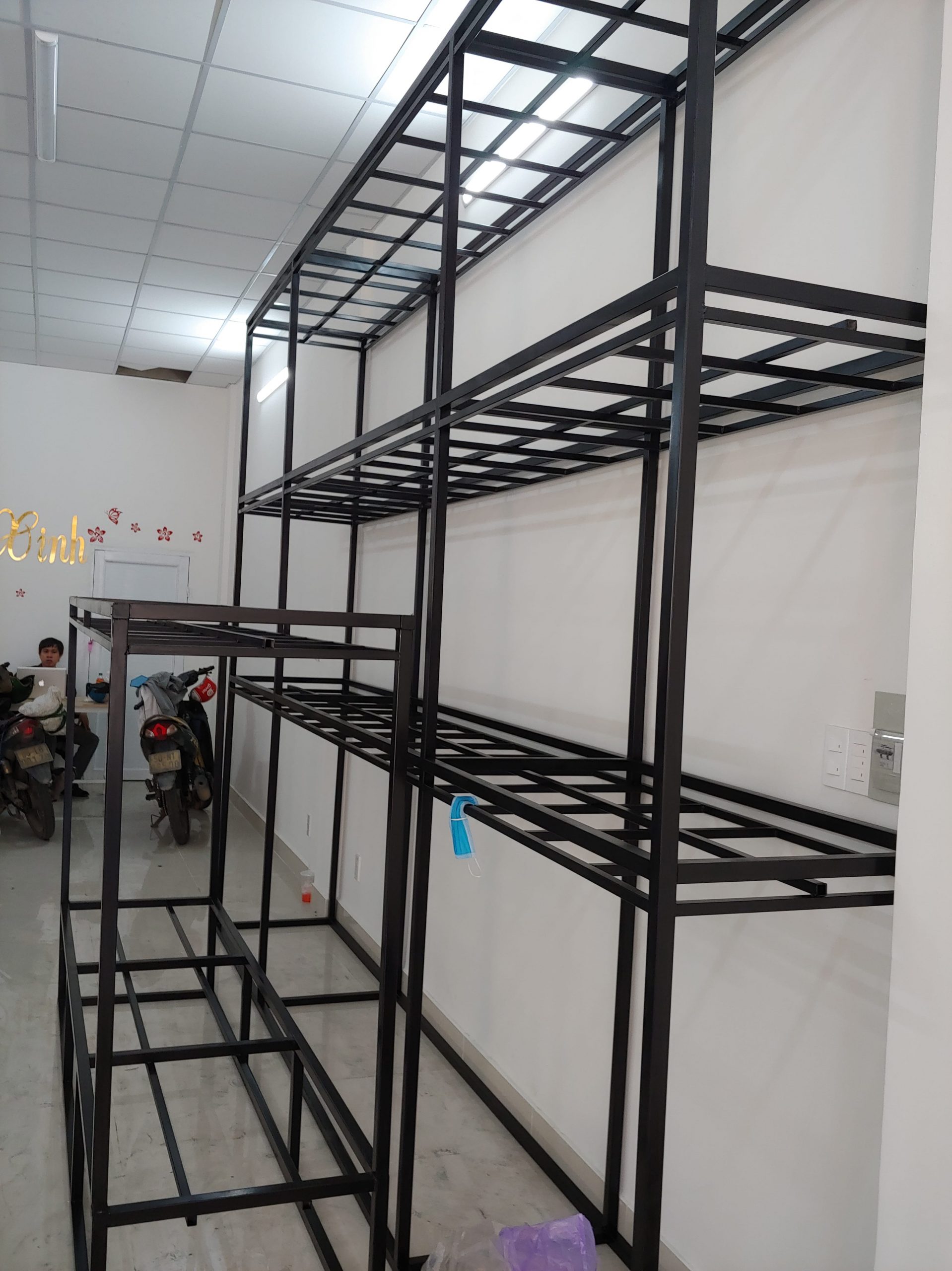 kệ sắt hàn cố định