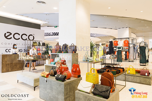 Cung cấp và lắp đặt kệ thời trang tại TTTM Gold Coast Mall Nha Trang