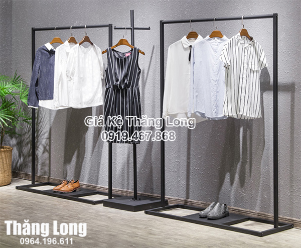 Kệ trưng bày shop thời trang KTT43