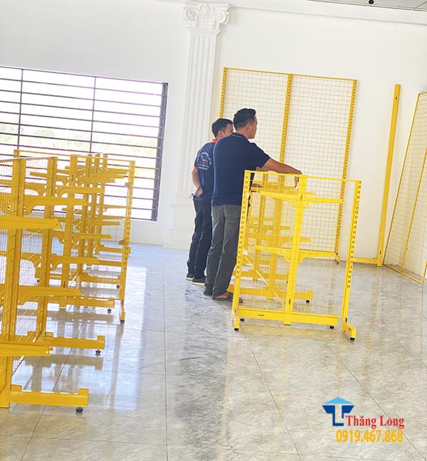 Lắp đặt kệ trưng bày điện máy tại Gia Viễn, Ninh Bình