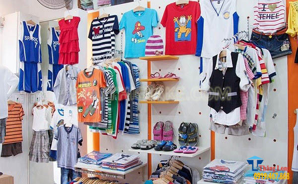 Các mẫu kệ trưng bày quần áo trẻ em HOT nhất cho shop, siêu thị ...